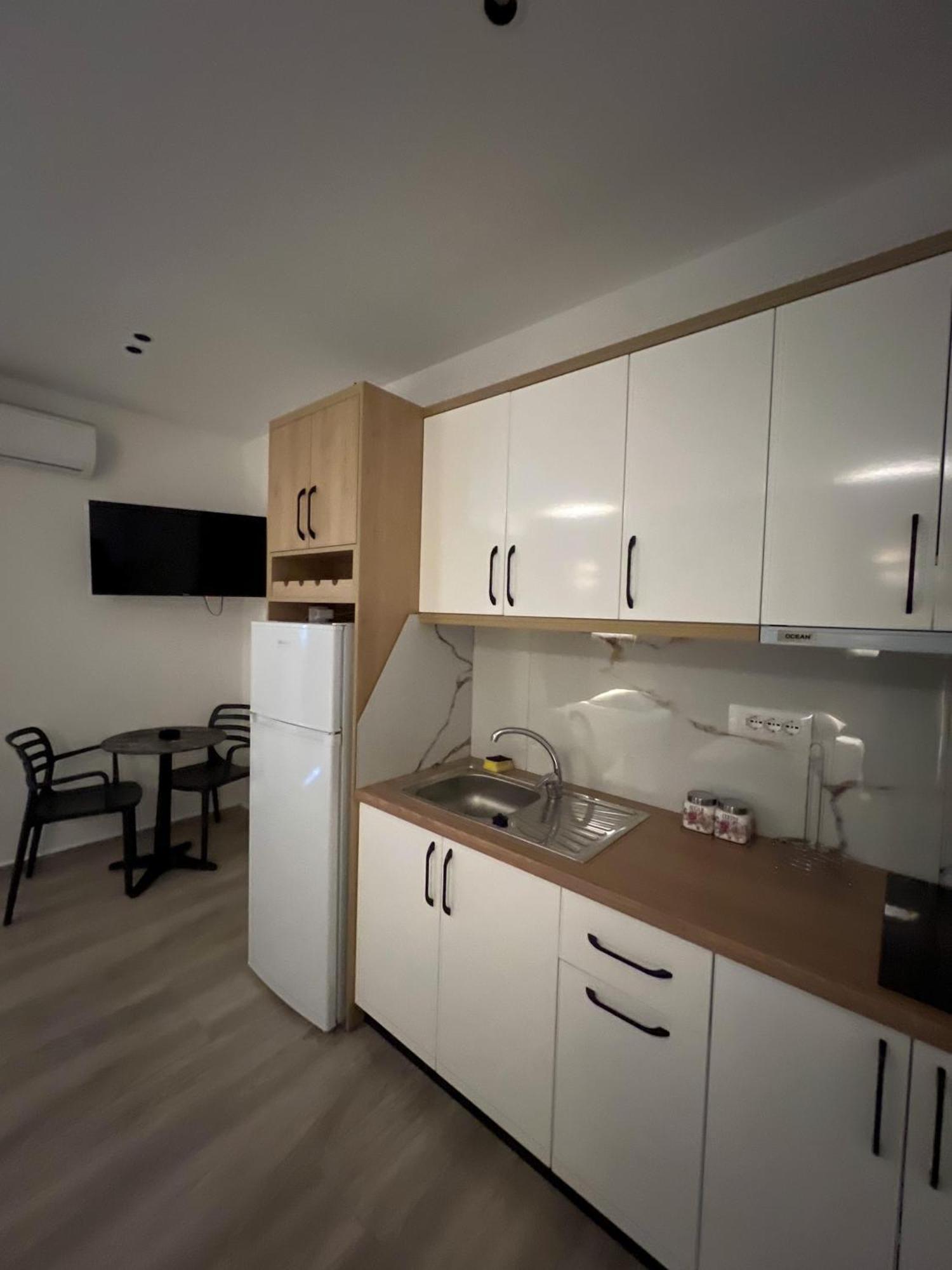 Serenity Apartments Ксамил Экстерьер фото